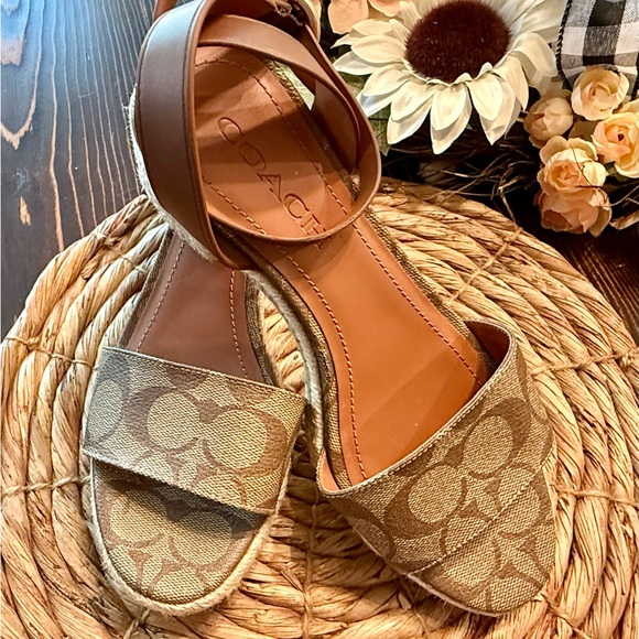 Coach Signature Piper Espadrille Sandals ~ Heels - Picture 2 of 6